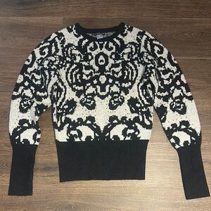 VENUS - like new. Black and White Patterned Sweater